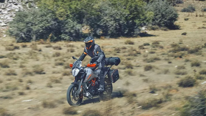 KTM 390 Adventure की नई जेनरेशन कब तक हो सकती है लॉन्च। जानें पूरी डिटेल।