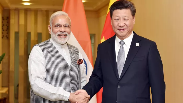 पीएम मोदी और शी चिनफिंग (File Photo)