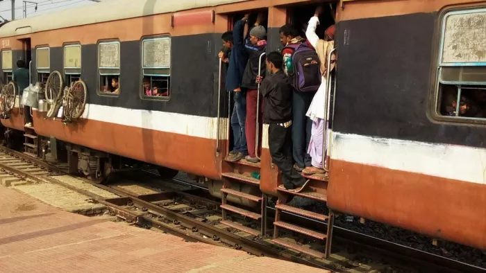 भागलपुर-मंदारहिल सेक्शन में बाराहाट स्टेशन के आगे पांडेय टोला और डांड़े हाल्ट के बीच घटी घटना (फाइल फोटो)