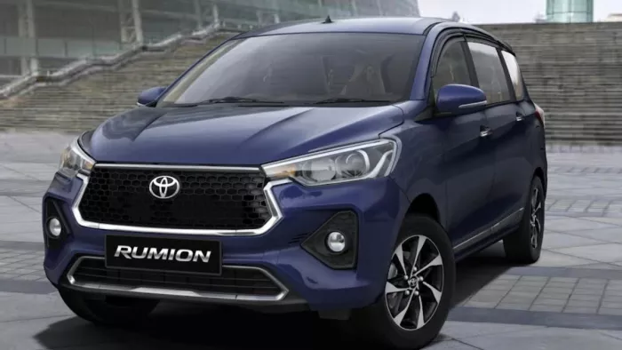 Toyota Rumion MPV का Limited Festival Edition भारतीय बाजार में लॉन्च हुआ।