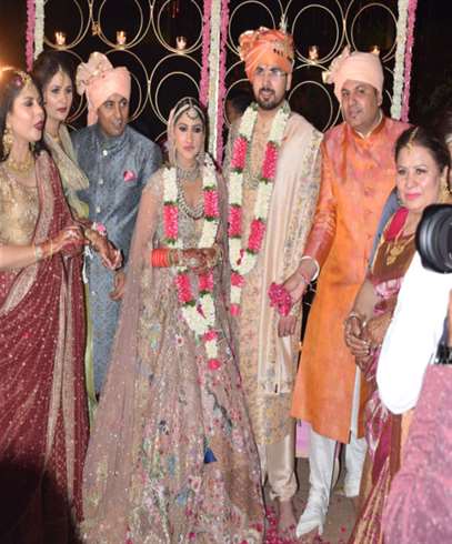 विधायक अंगद सैनी की हुईं MLA अदिति सिंह, देखें शादी की Exclusive तस्वीरें साठी इमेज परिणाम