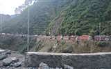 Jammu Kashmir weather: कश्मीर के पर्वतीय इलाकों में बारिश शुरू, जम्मू-श्रीनगर हाइवे अभी एक तरफा खुला