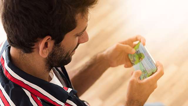 Photo of online gaming is of Dainik Jagran