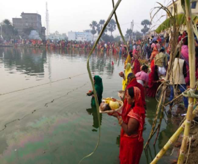 chhath puja concluded between joy and harmony and people did arghya to rising sun
