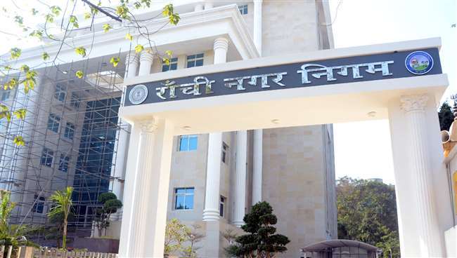 ranchi news ranchi municipal corporation has become strict for doing so case will be registered against the contractors they can be included in the black list