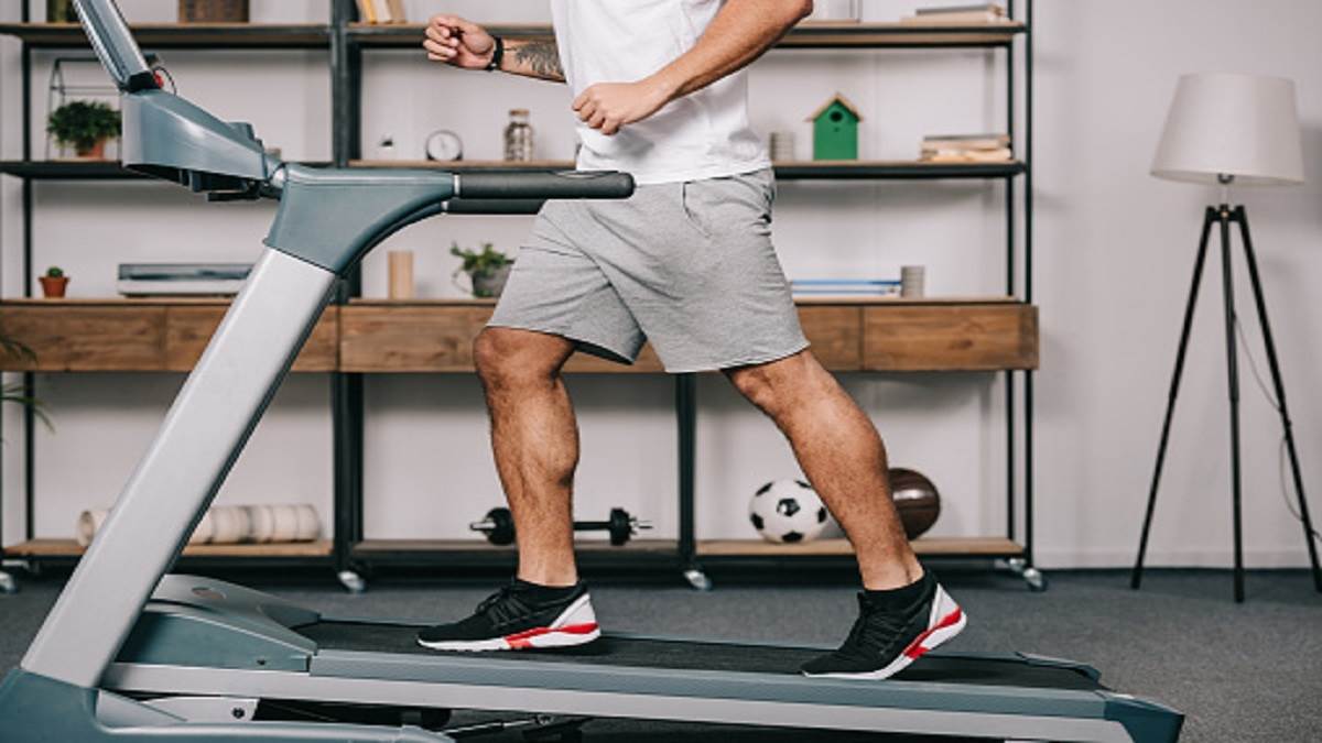 Best Treadmills Machines: खड़े-खड़े दौड़ना है कई किलोमीटर तो आज ही लाये ये रनिंग मशीन