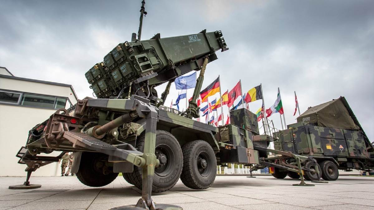 germany to give air defense missiles to poland amid russia ukraine war to be deployed on border with ukraine