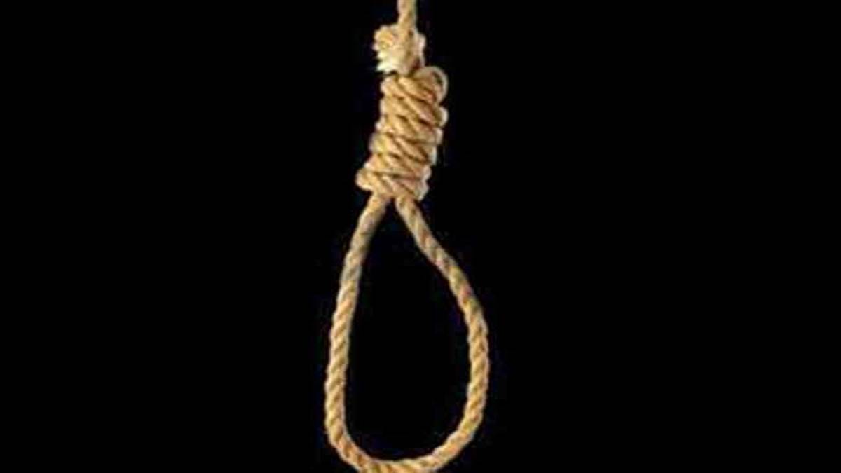 https://www.jagranimages.com/images/newimg/21112022/21_11_2022-hanging_23217974.jpg