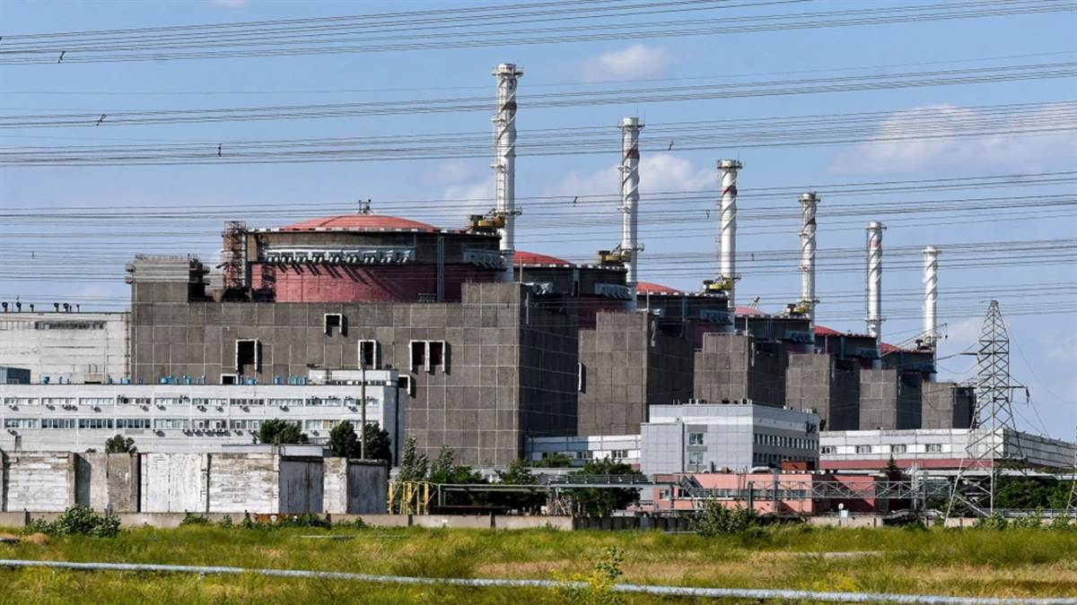 un warns of disaster as nuclear plant shelled
