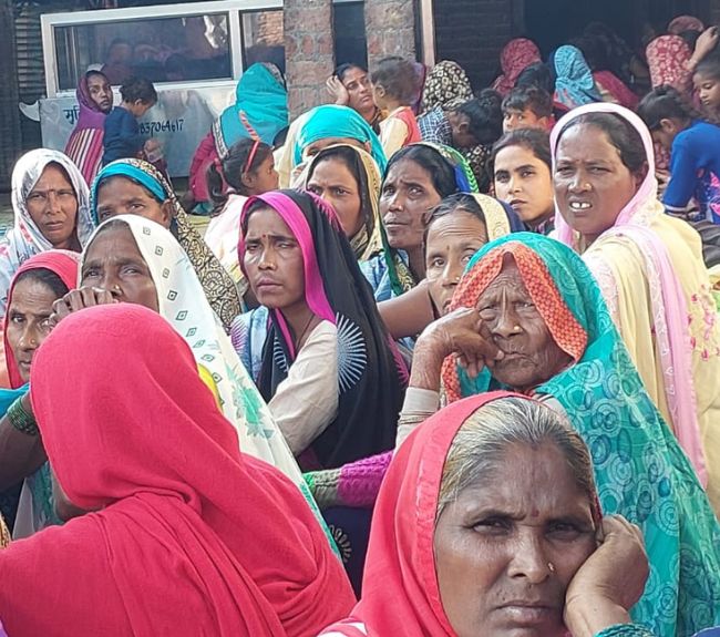 Udham Singh Nagar News सितारगंज में कोतवाली के बाहर दूसरे दिन भी डटे