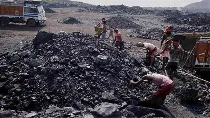 पिछले साल की तुलना में इस साल कोयले के दाम बढ़े। प्रतीकात्मक फोटो