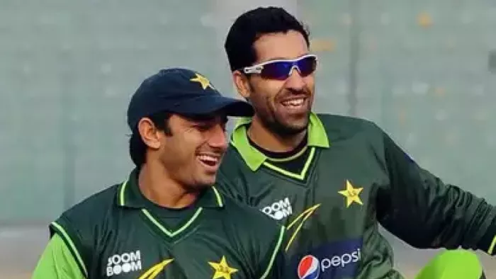 Pakistan Bowling Coaches: अचानक इन 2 दिग्गजों को बनाया Pakistan का बॉलिंग कोच