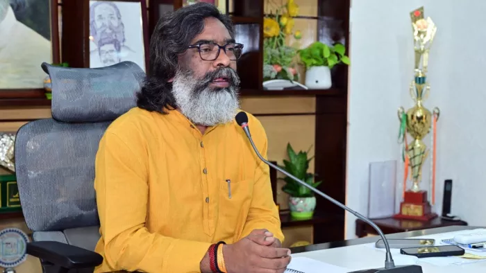 गुरुवार को झारखंड मुक्ति मोर्चा के कार्यकर्ताओं से ऑनलाइन रूबरू हुए मुख्यमंत्री हेमंत सोरेन।
