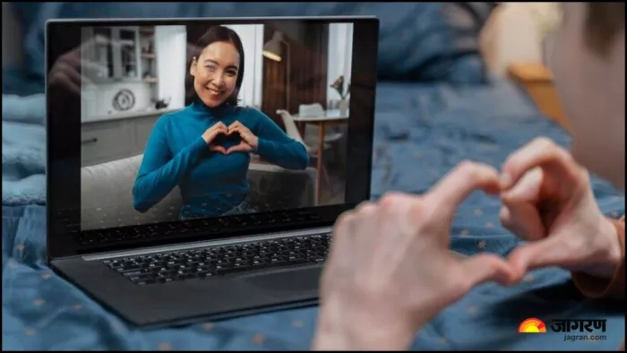 Long Distance Relationship में भी प्यार देंगे ये टिप्स।