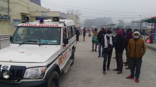 passenger killed in vaishali superfast train created chaos