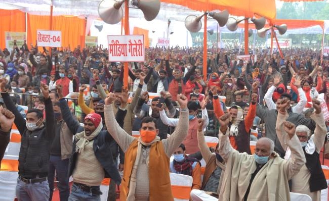 women are desperate to get a glimpse of the chief minister