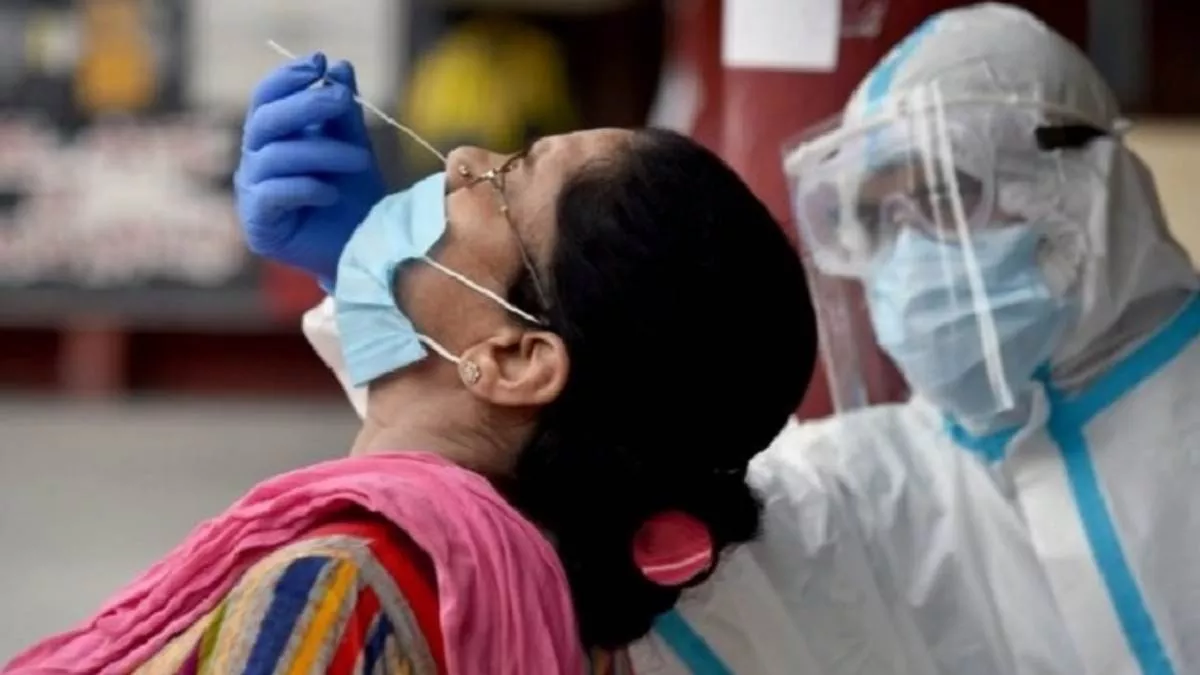 कोविड के नए वैरिएंट BF.7 को लेकर सरकार अलर्ट, हवाईअड्डों पर अंतरराष्ट्रीय  यात्रियों की रैंडम सैंपलिंग शुरू - random sampling of international  passengers started at ...