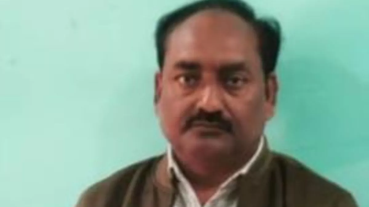 UP News: घूस लेते रंगे हाथों पकड़ा गया राजस्व निरीक्षक, एंटी करप्शन टीम ने जाल ब‍िछाकर ऐसे की कार्रवाई
