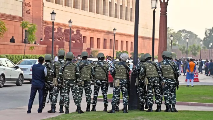 Parliament Breach Case संसद की सुरक्षा पर केंद्र सख्त।