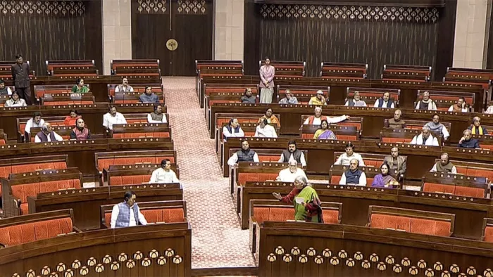 संसद के शीतकालीन सत्र का गुरुवार को चौदहवां दिन है। दोनों सदनों की कार्यवाही सुबह 11 बजे से शुरू होगी।