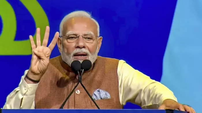 पीएम मोदी ने 'हला मोदी'को संबोधित किया।(फोटो सोर्स: पीटीआई)