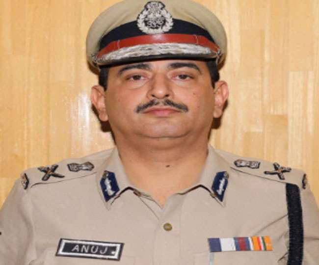 election commission asks police commissioner why are there so many incidents of political violence in kolkata