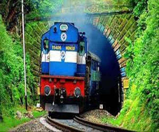 Tech tips and tricks : IRCTC से करना चाहते हैं Tatkal Ticket बुक? जाने आसान ट्रिक