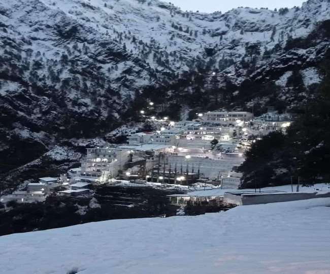 फिलहाल हैलीकाप्टर सेवा को बंद कर दिया है।