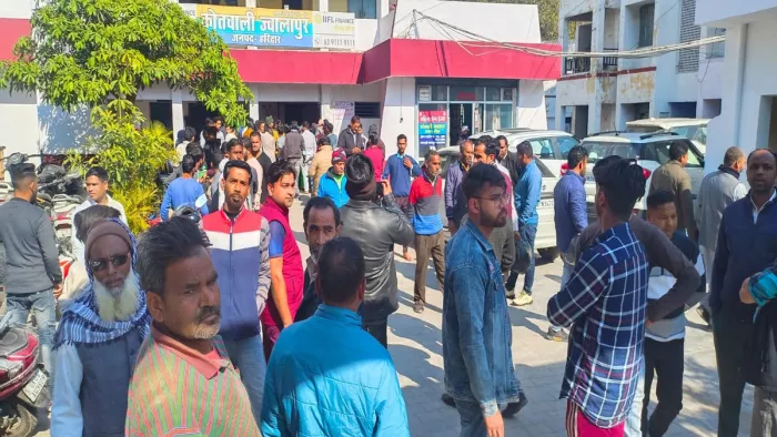 Haridwar Crime: आरोपित के खिलाफ तहरीर दी और पुलिस से रुपए वापस दिलाने की मांग भी की।