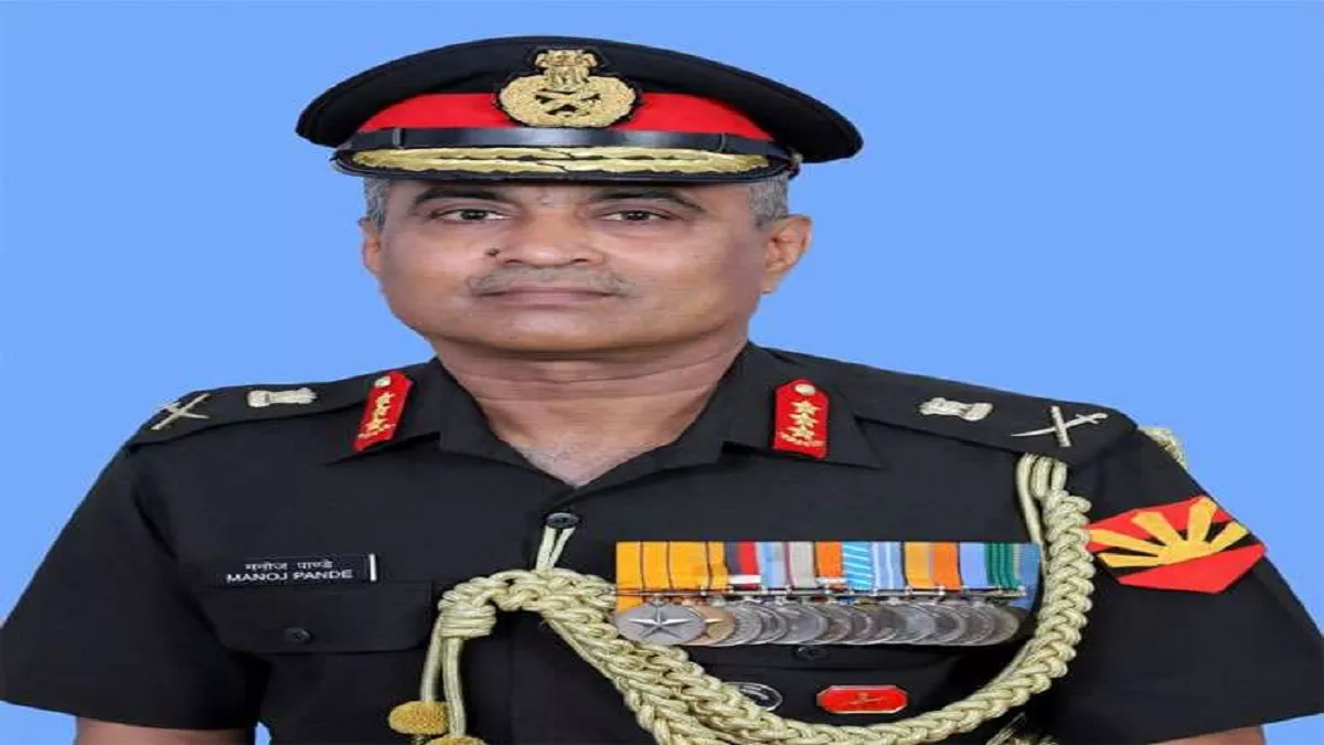 जनरल मनोज पांडे ने युद्ध तैयारियों और सुरक्षा हालात की ली जानकारी