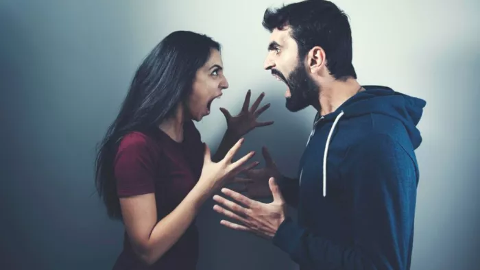 वैवाहिक जीवन में दरार की वजह बन सकता है गुस्सा
