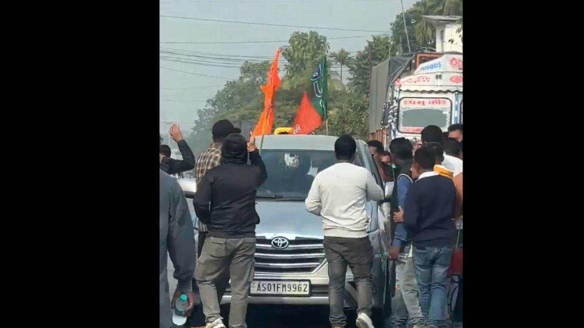 bharat jodo nyay yatra scuffle with rahul gandhi during congress leaders also attacked