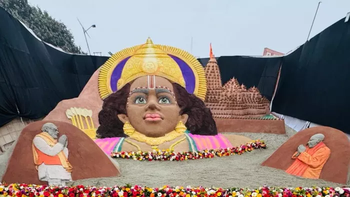 अंतरराष्ट्रीय रेत कलाकार सुदर्शन पटनायक की बनाई हुई रेत कलाकृति।