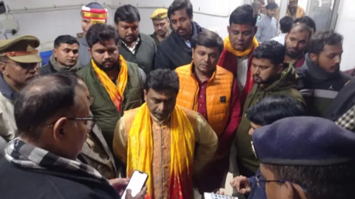 आई दुख भरी खबर, यूपी के इस जिले में परिजन बच्चों की जिंदगी के लिए कर रहे प्रार्थना