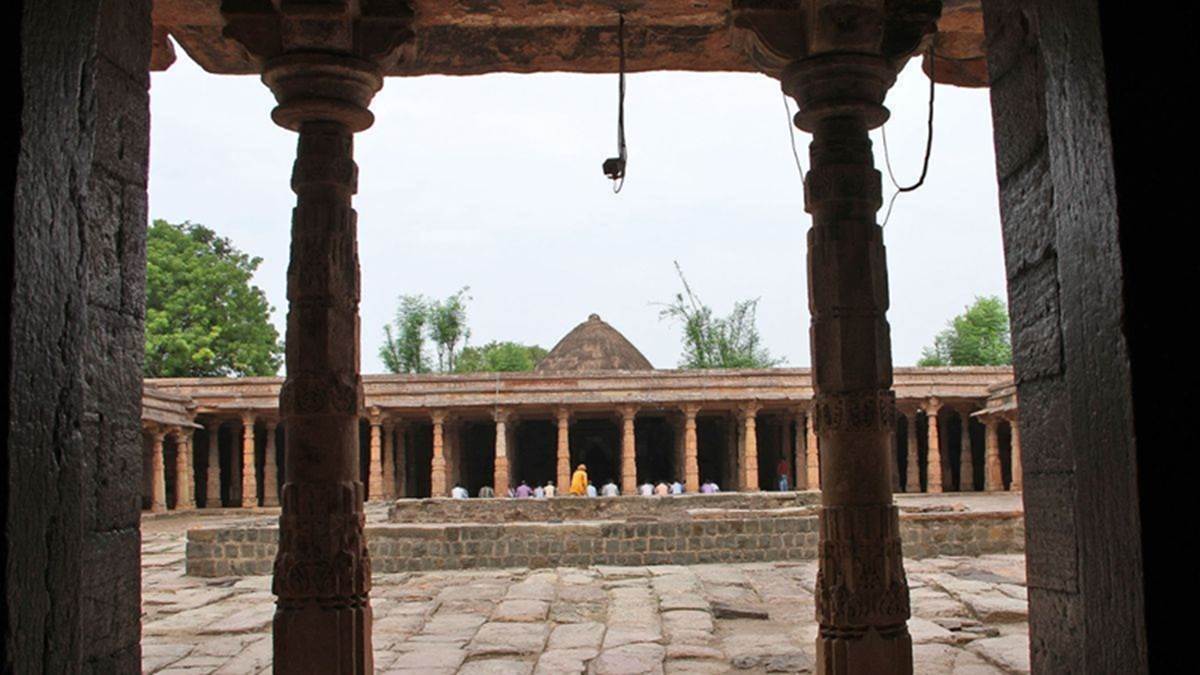 https://www.jagranimages.com/images/newimg/22012025/22_01_2025-jnm290_23870842.jpg