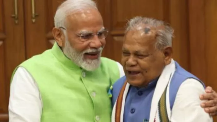 प्रधानमंत्री नरेंद्र मोदी के साथ केंद्रीय मंत्री जीतन राम मांझी। फाइल फोटो