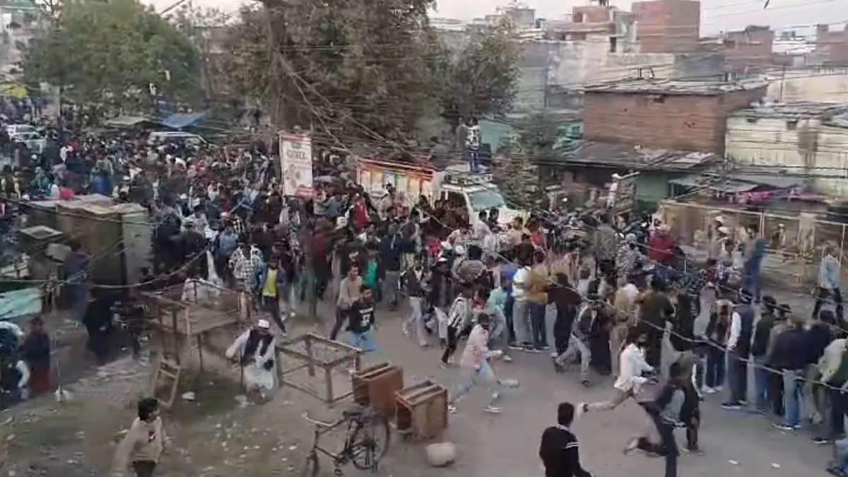 Uttarakhand Nikay Chunav Voting: उत्तराखंड में 100 नगर निकाय चुनाव में 66 प्रतिशत मतदान, स्ट्रांग रूम में जमा की गई मतपेटियां