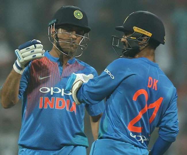 दिनेश कार्तिक कमेंट्री में हाथ आजमाने वाले हैं