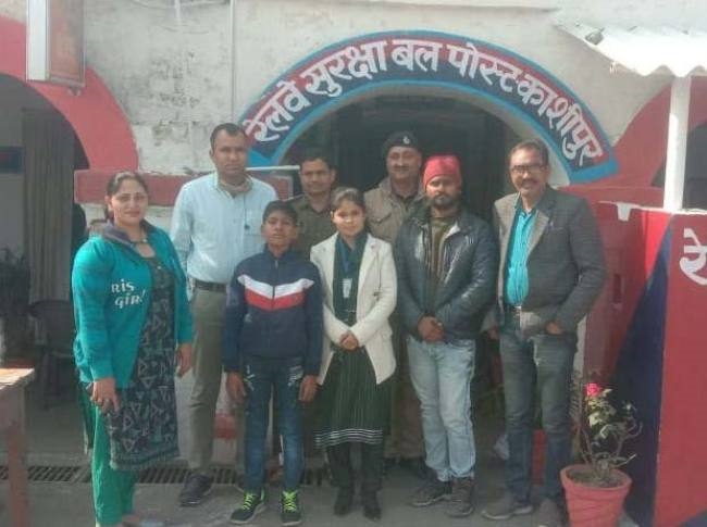 चाइल्ड लाइन ने बालक को पिता से मिलाया