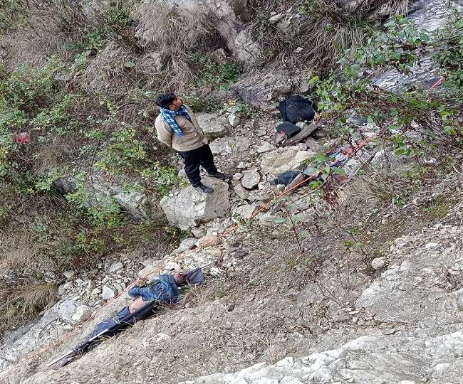 Uttarakhand Champawat Accident News Update 13 Bodies Have Been Removed from  the Ditch So Far Rescue Continues