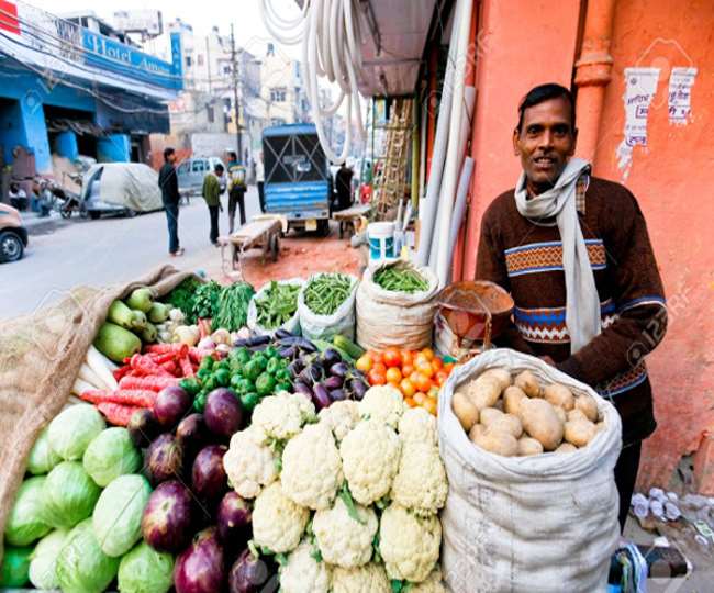 https://www.jagranimages.com/images/newimg/22022022/22_02_2022-india-street-vendor_22486978.jpg