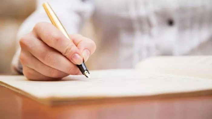 अंग्रेजी के टेस्ट-पेपर में पूछा अश्लील सवाल, पाकिस्तान में बवाल (फोटो प्रतिकात्मक)