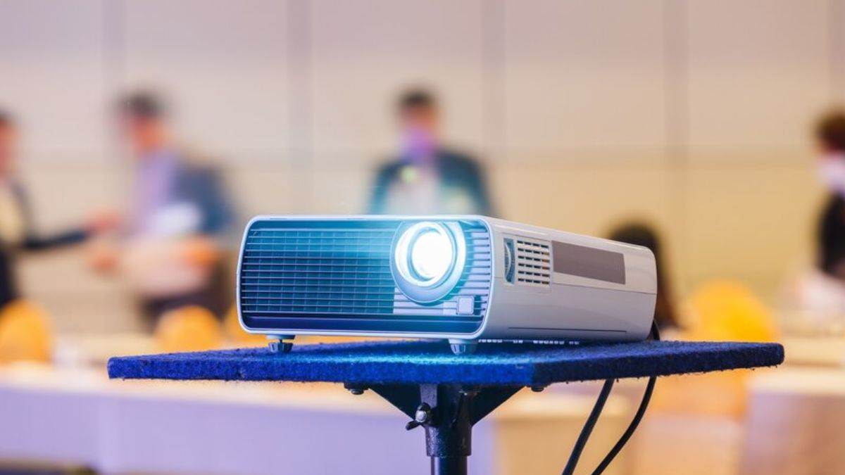 घर पर सस्ते में बनेगा सिनेमाहाल! अमेजन ने Epson Projectors पर दिया 30% तक डिस्काउंट
