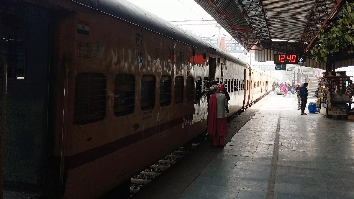 Bahadurgarh News: दिल्ली-बठिंडा एक्सप्रेस ट्रेन का बहादुरगढ़ स्टेशन पर होगा ठहराव, रेलवे ने जारी किए आदेश
