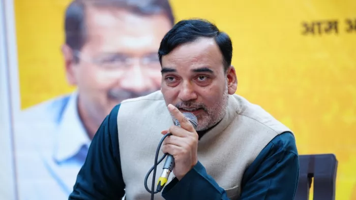 मंत्री गोपाल राय ने कहा कि दिल्लीवालों को परेशान होने की जरूरत नहीं है।