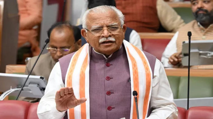 सीएम मनोहर लाल ने सदन में पेश किया साढ़े चार साल का रिपोर्ट कार्ड।