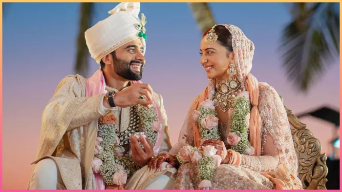 पैपराजी की बात सुनकर शर्म से लाल हुईं रकुल प्रीत सिंह / फोटो- Instagram