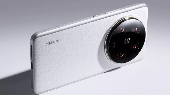 Xiaomi 14 Ultra स्मार्टफोन Qualcomm Snapdragon 8 Gen 3 चिपसेट के साथ पेश किया गया है।