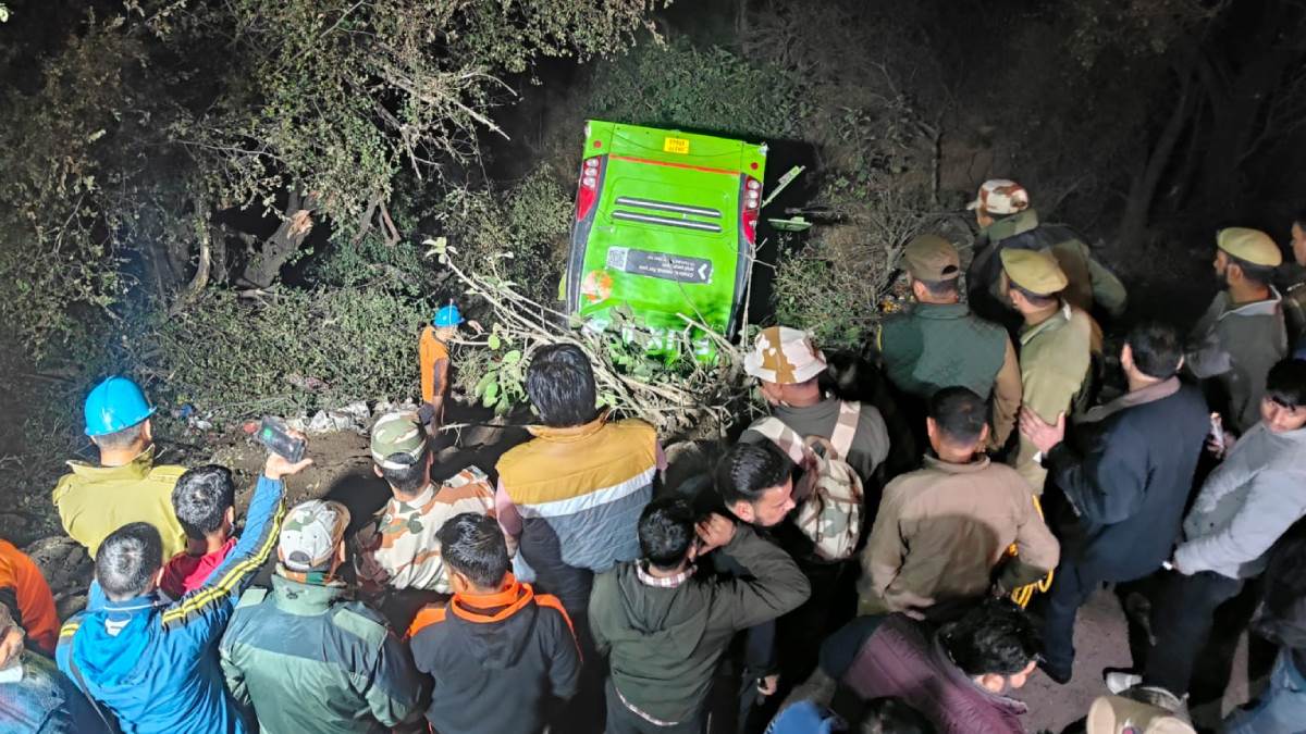 tragic bus accident in jammu many passengers injured as flix bus going to vaishno devi and plunges into gorge