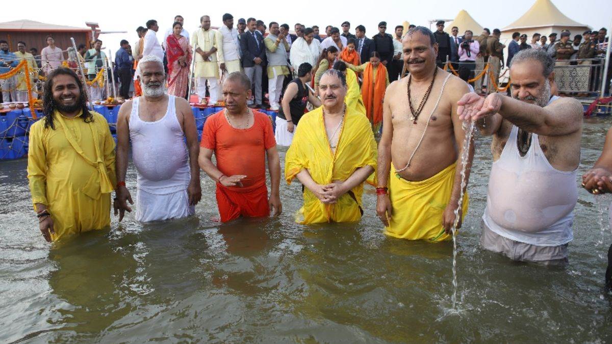 https://www.jagranimages.com/images/newimg/22022025/22_02_2025-kumbh_news_23889112.jpg